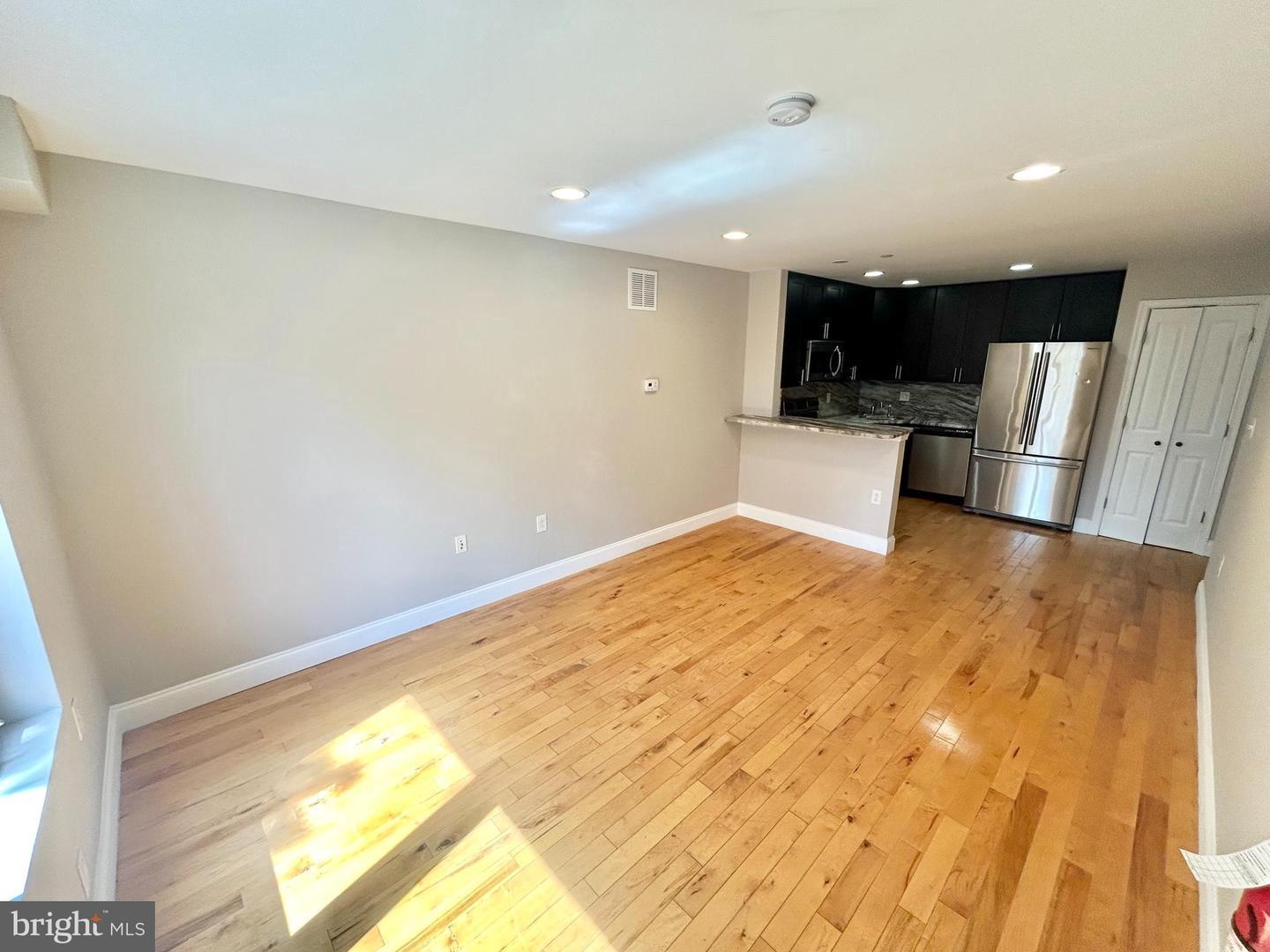 Philadelphia Condo: 439 WIOTA ST