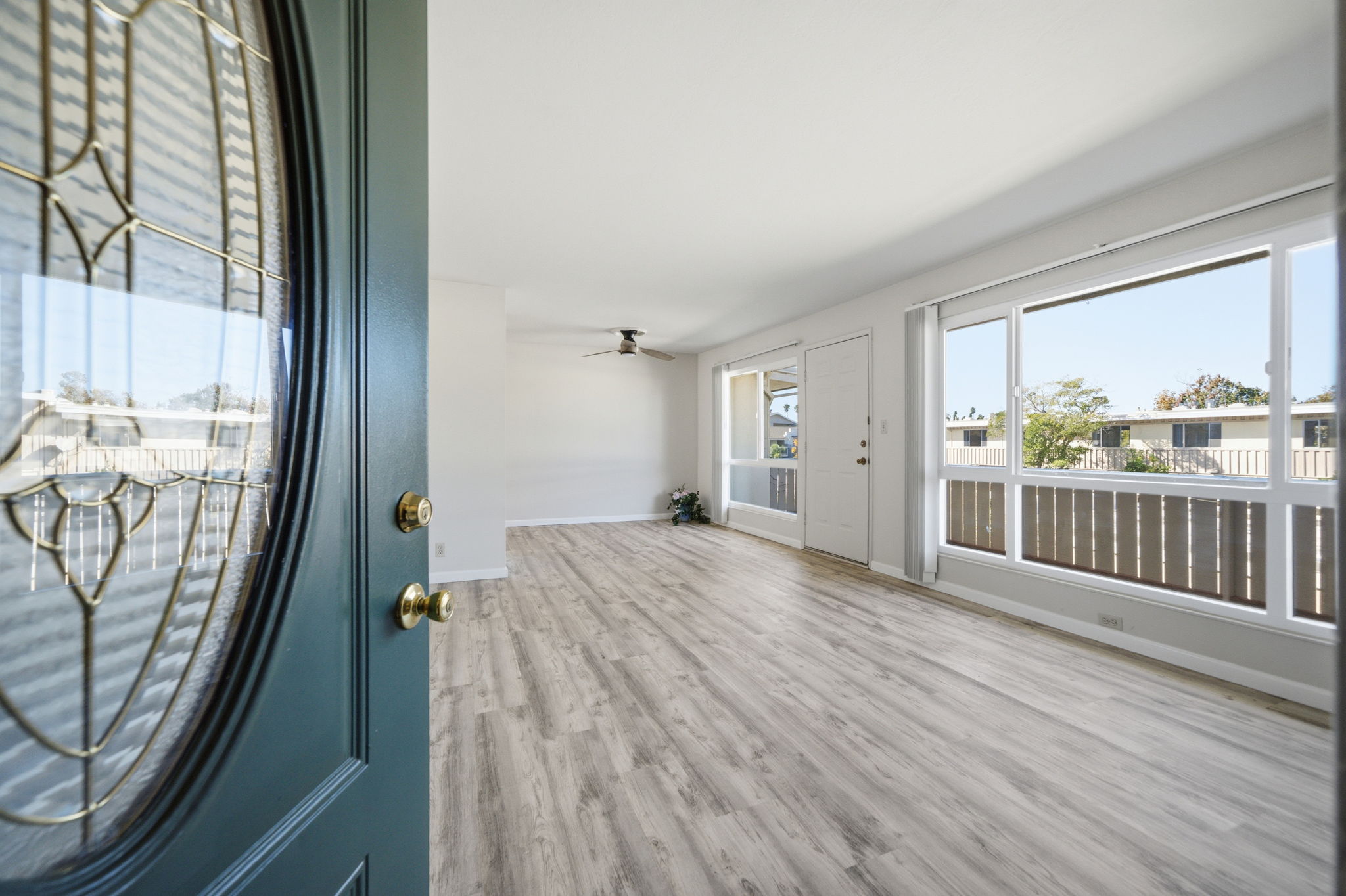 Alameda Condo: 418 Whitehall Rd