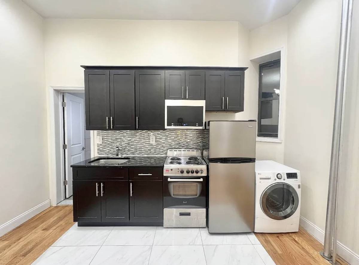 Bronx Condo: 1603 Yates Ave