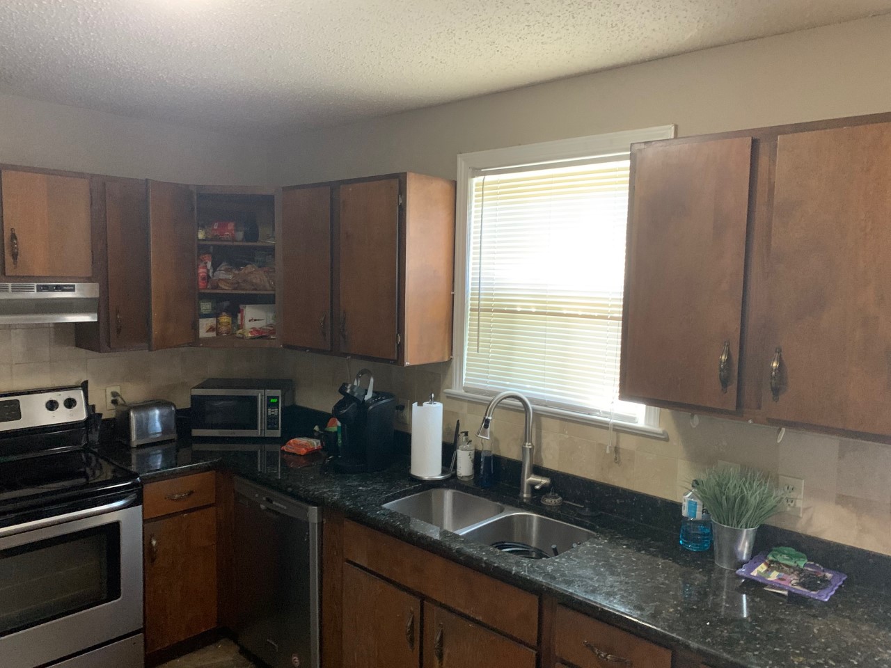 Columbia Condo: 1435 Shirley St