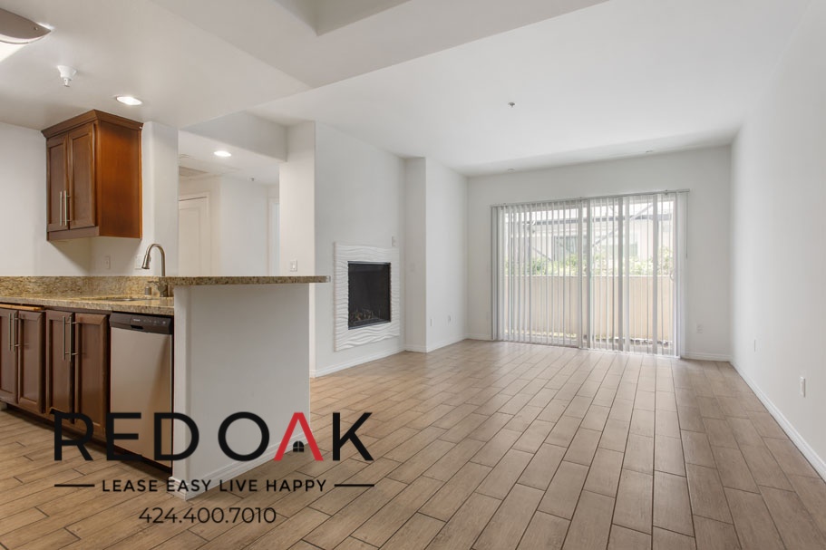 Valley Village Condo: 11925 Kling St