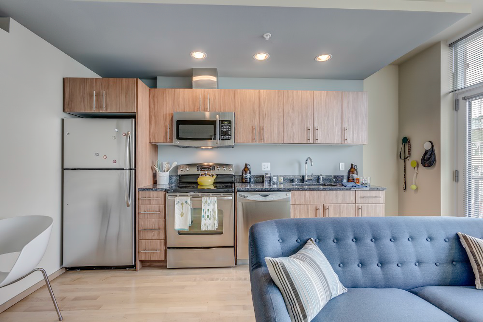 Seattle Apartment: 206 Bell St