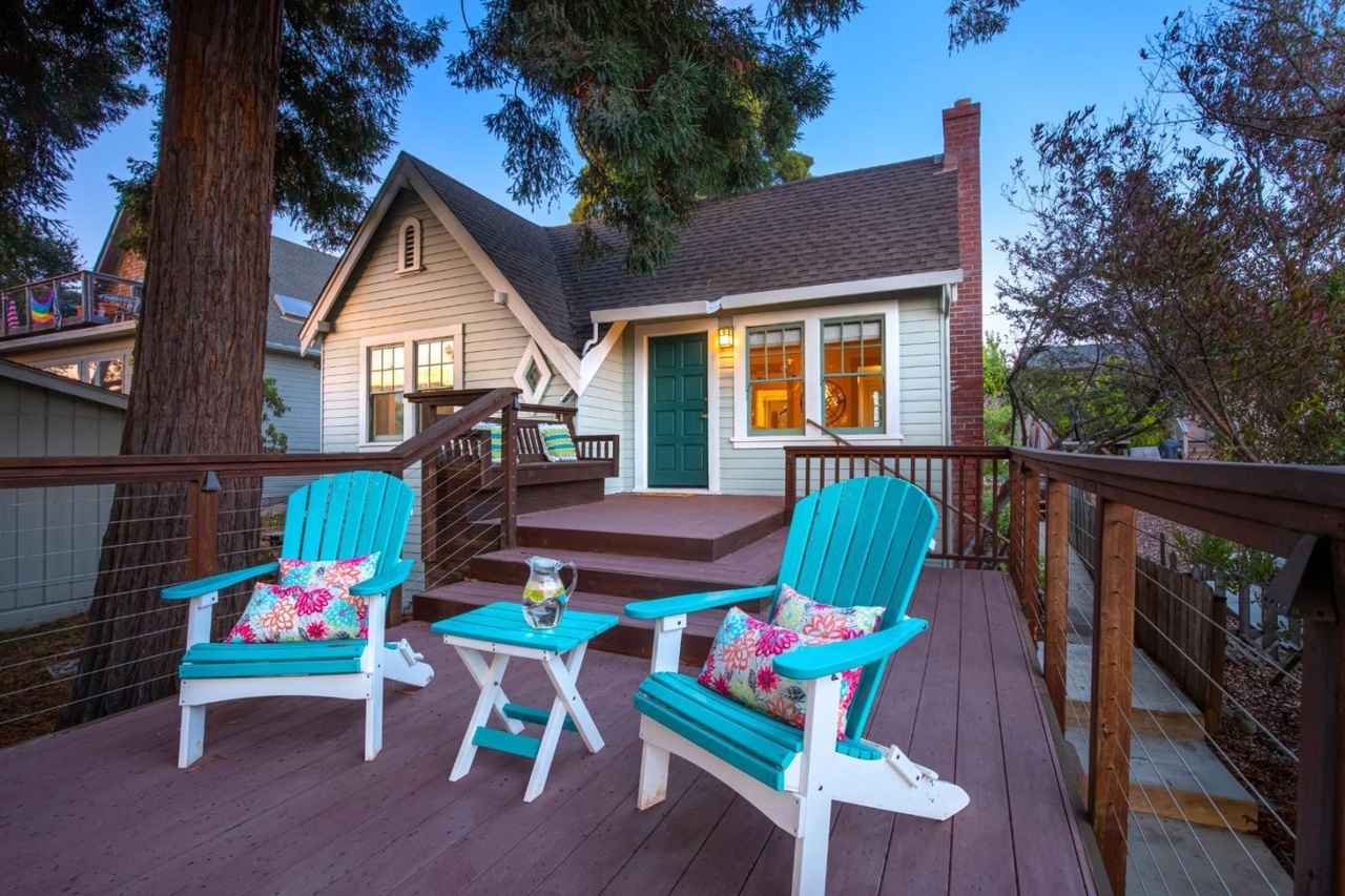 Santa Cruz House: 114 Fairbanks St