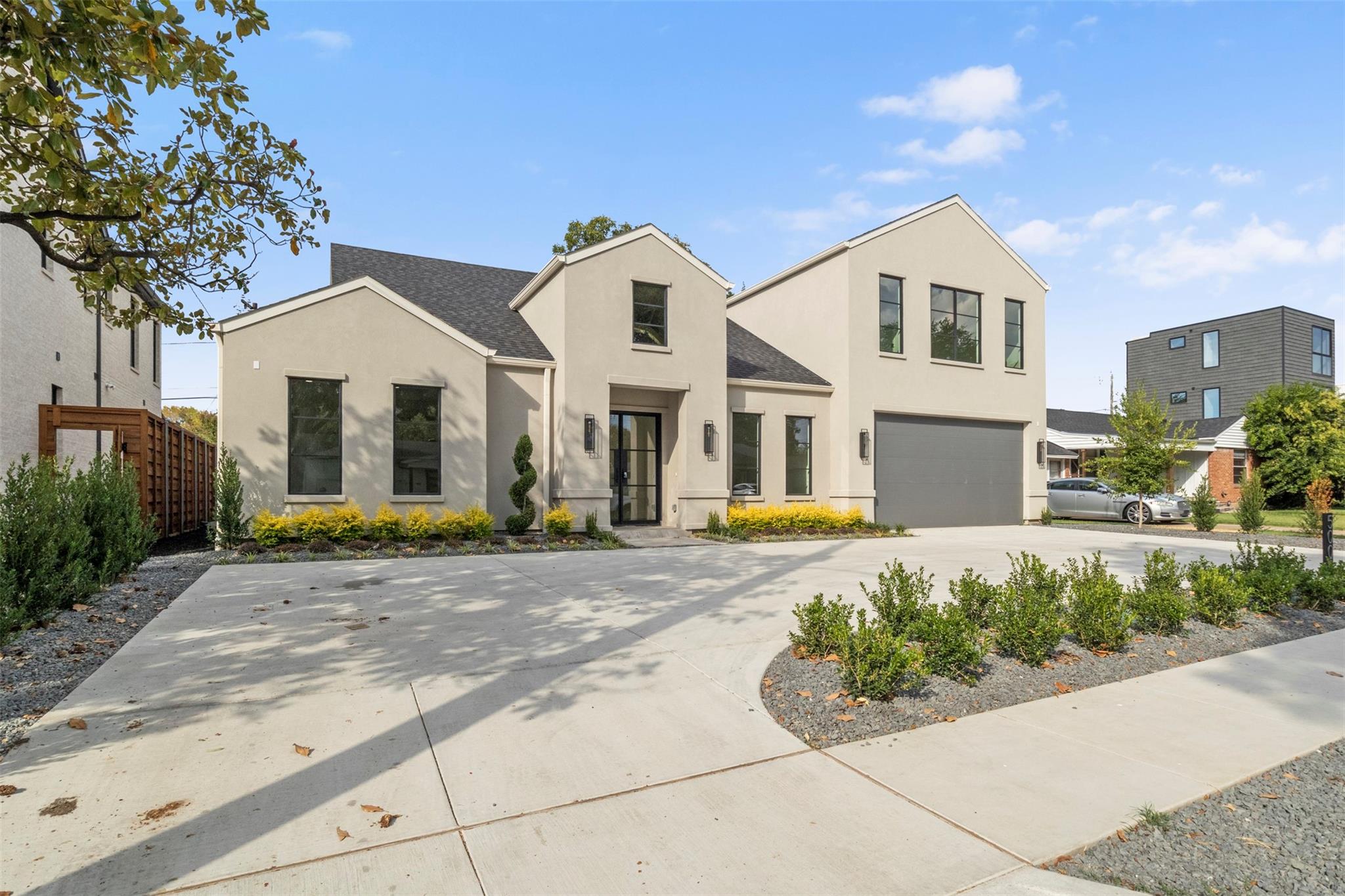 Dallas House: 5009 Wateka Drive, Dallas, Texas 75209