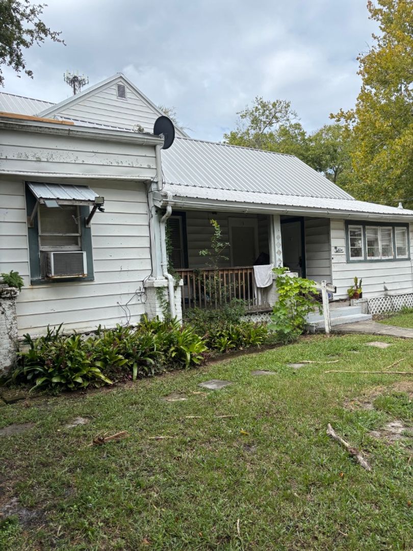 New Smyrna Beach Condo: 324 N. Orange St.