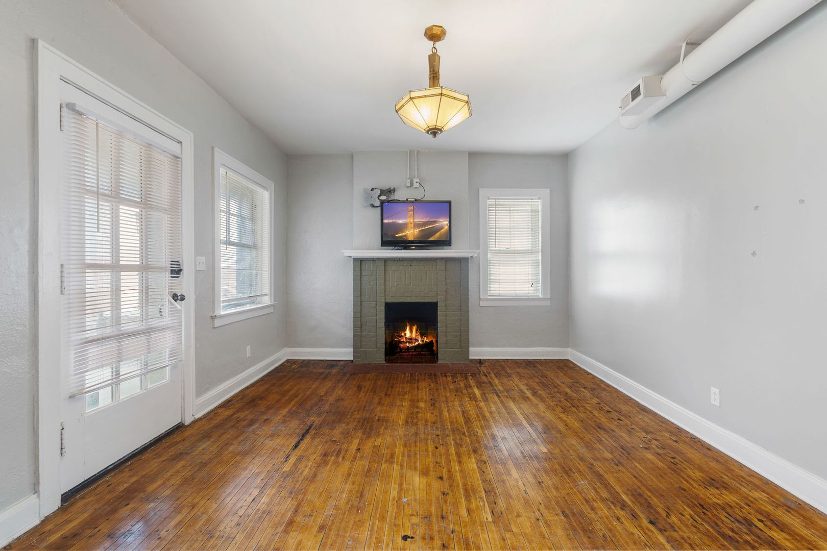 Indianapolis Apartment: 5703 E Washington St