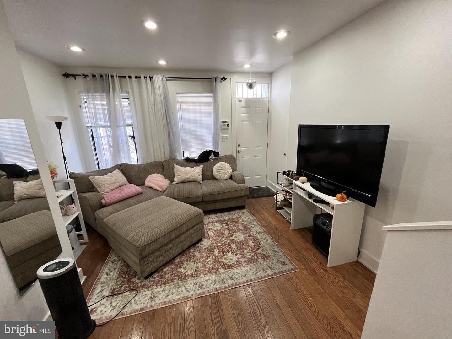 Philadelphia Townhome: 1704 Arlington St