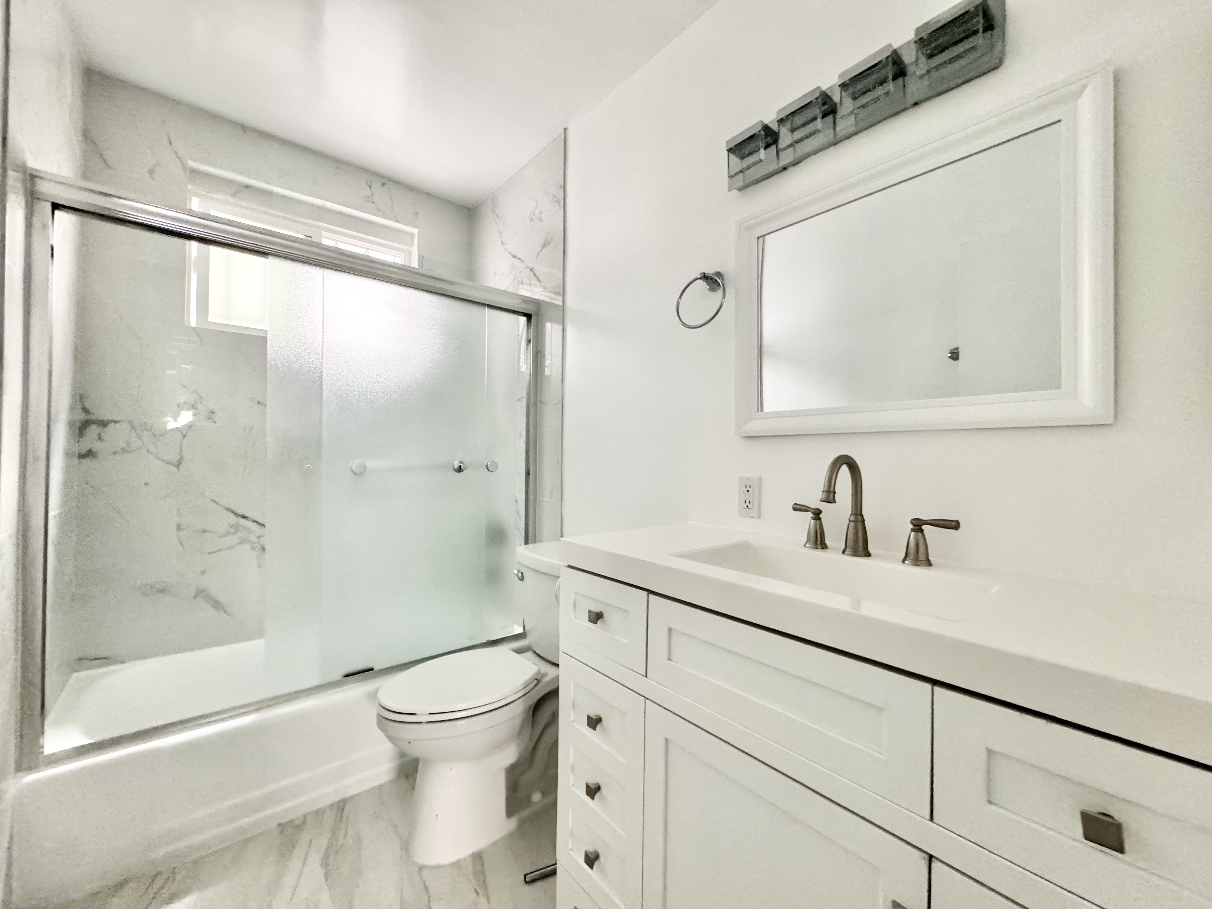 West Hollywood Condo: 1010 N Orange Grove Ave