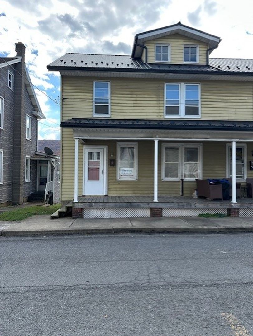 Williamstown Condo: 126-128 E Spruce St