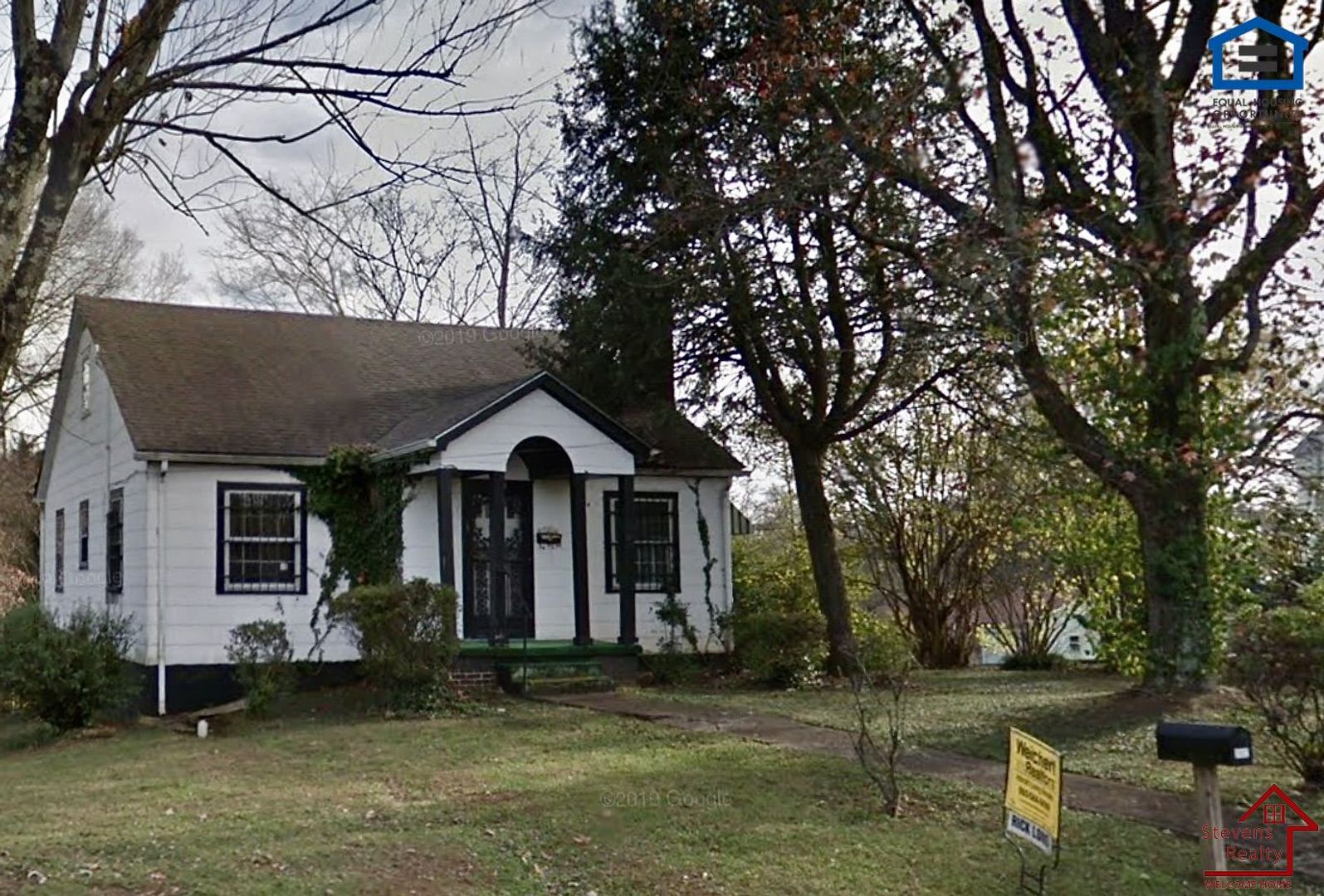 Knoxville House: 3502 Lansing Ave