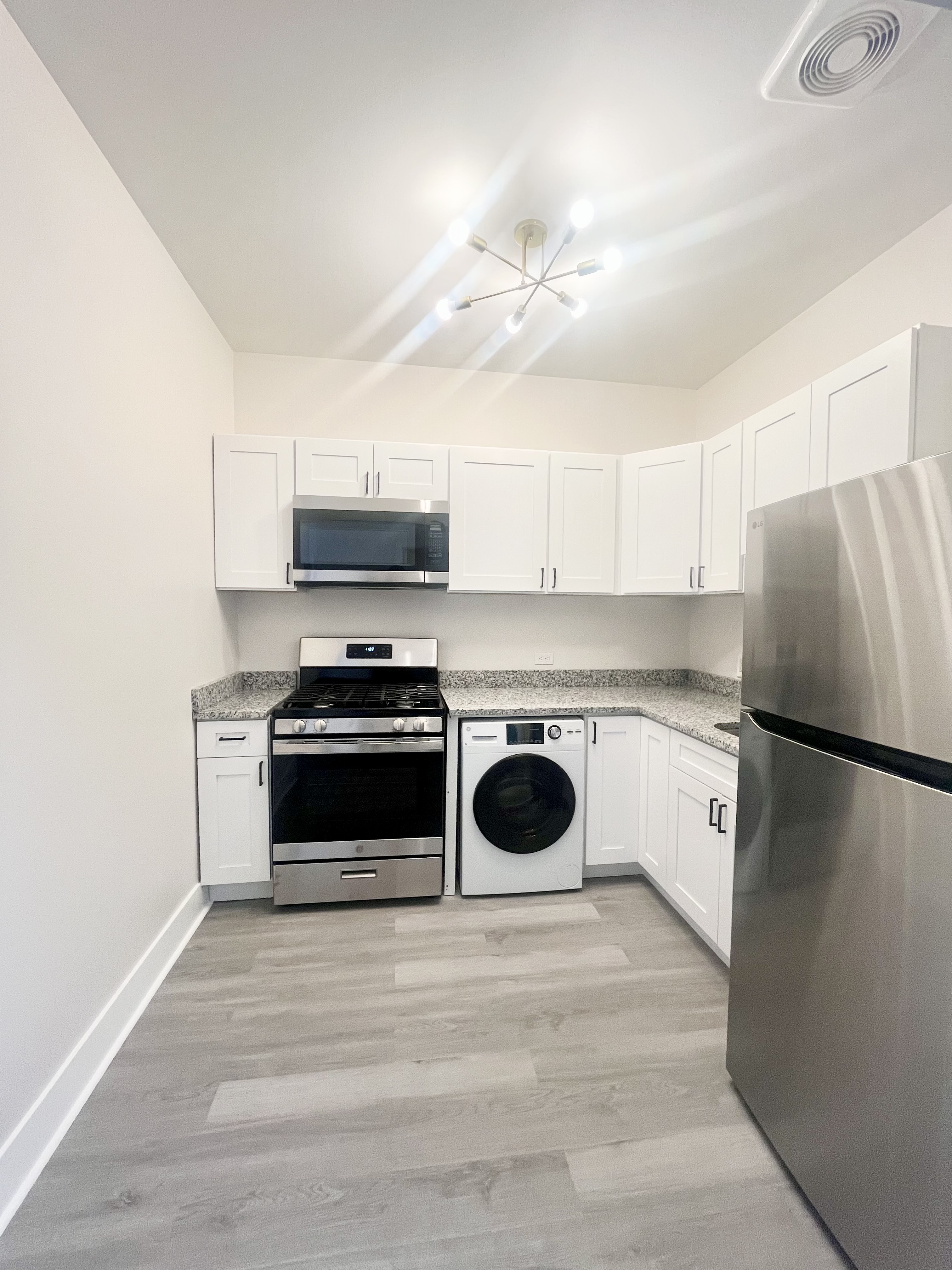 Chicago Condo: 2258 S Sacramento Ave