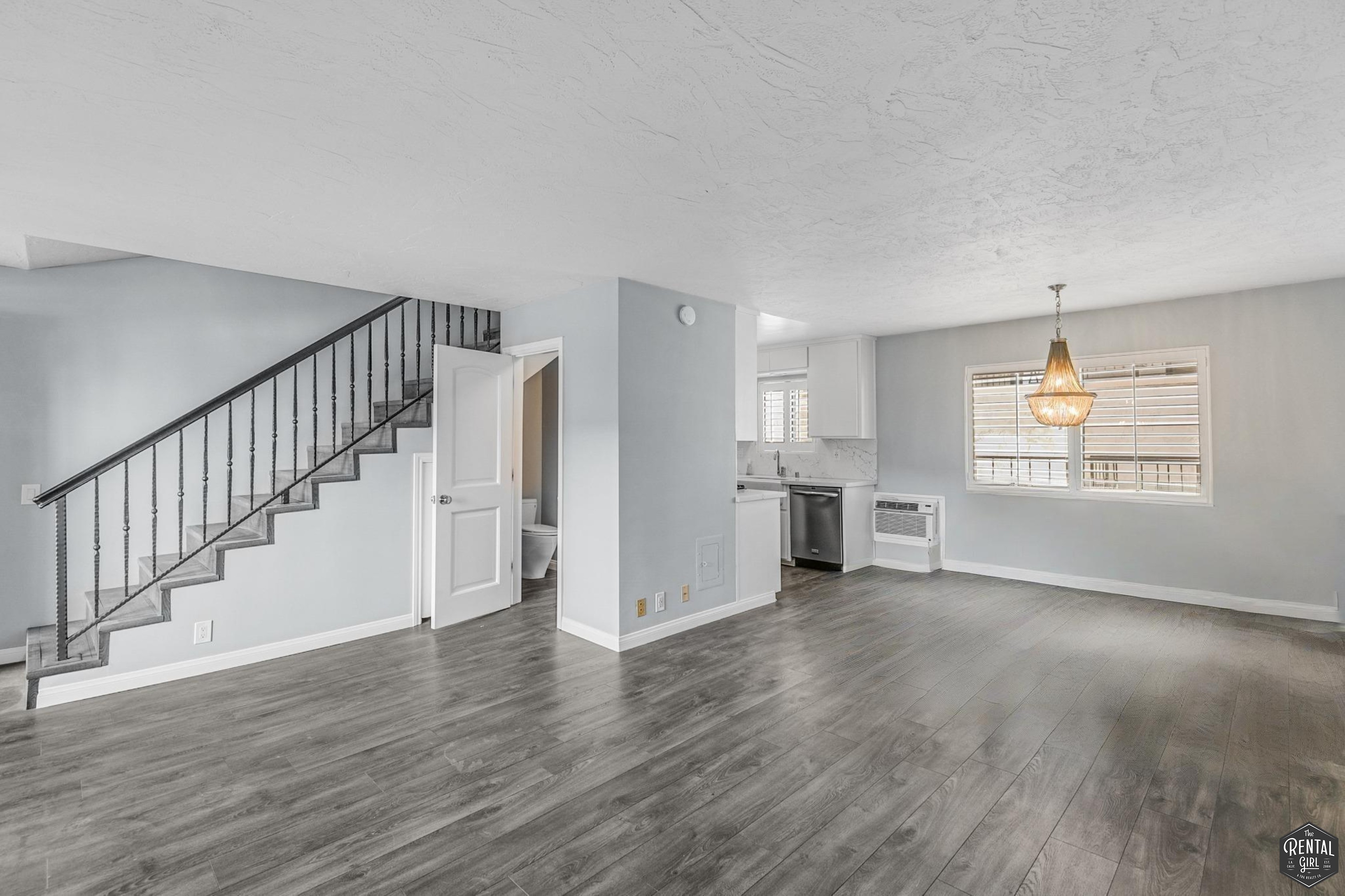 Los Angeles Townhome: 12119 Rochester Ave