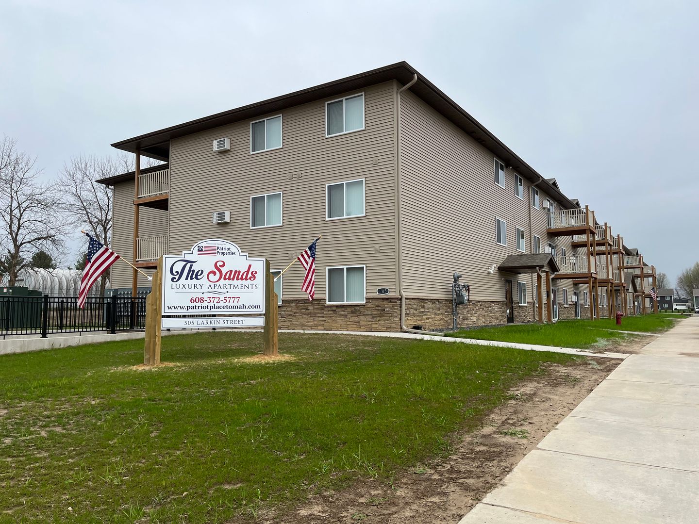 Tomah Apartment: 505 Larkin St