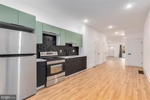 Philadelphia Townhome: 713 S 55th St