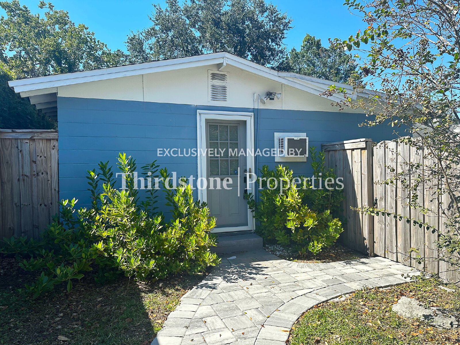 Jacksonville House: 908 Barrs Street