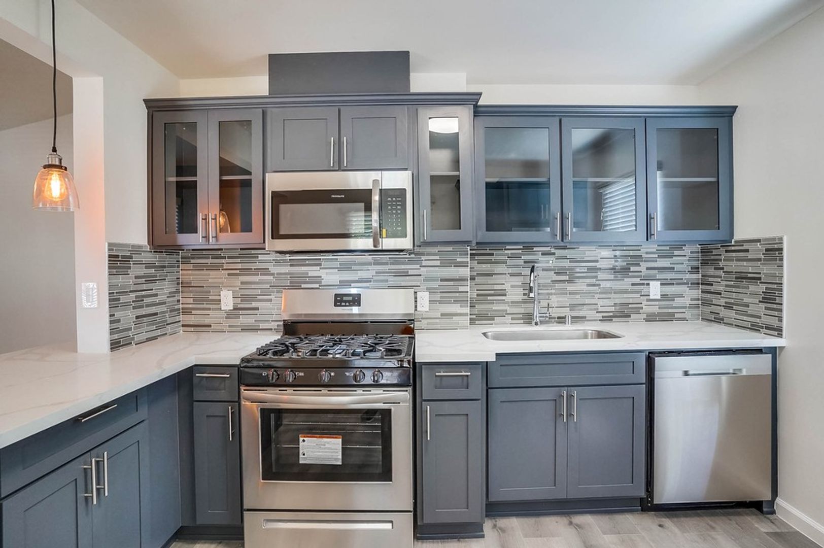 Los Angeles Condo: 6430 8th Ave