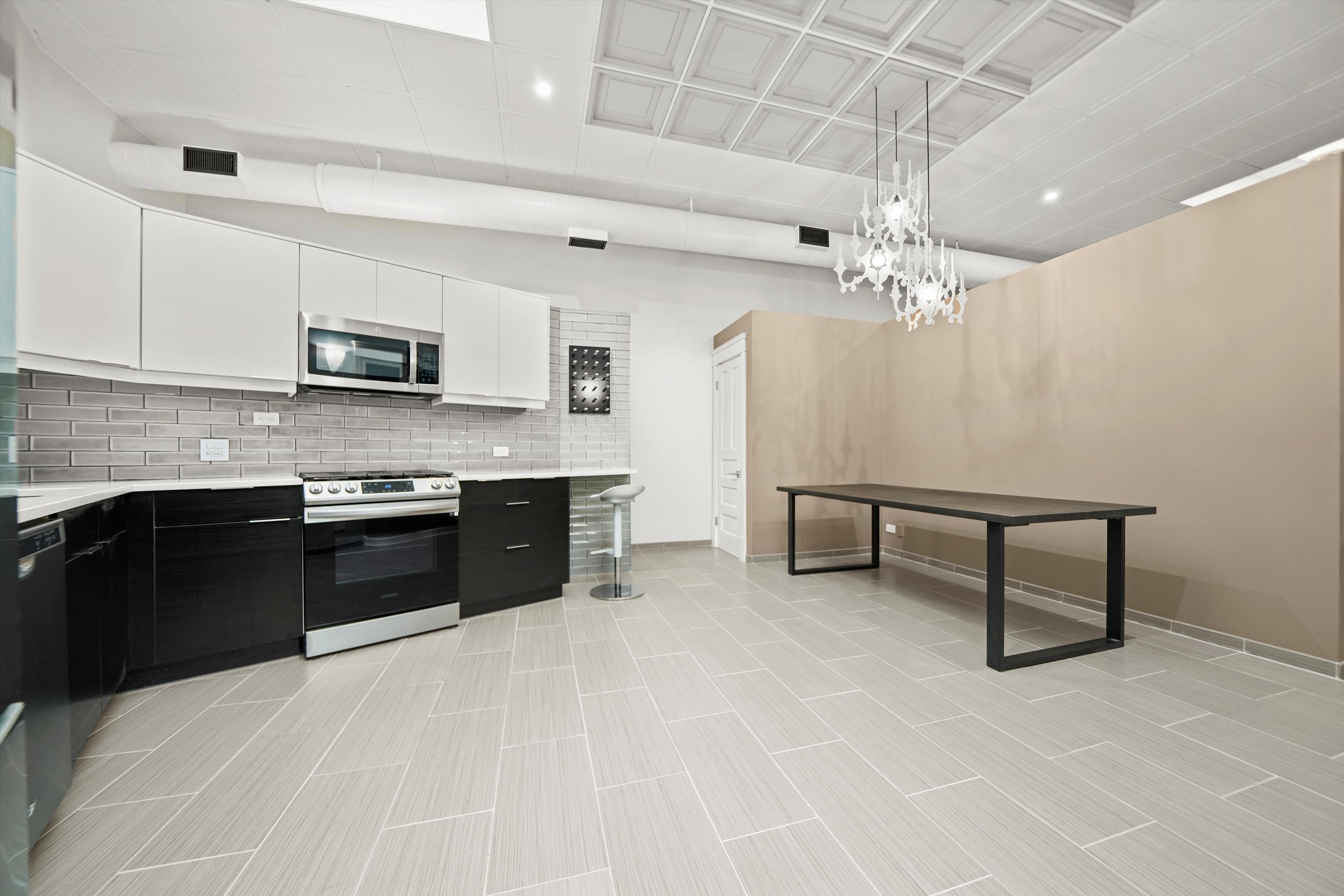 Chicago Condo: 300 N Ogden