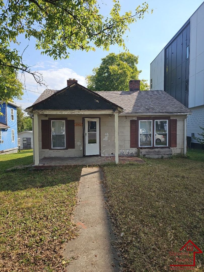 Nashville House: 1002 33rd Ave N