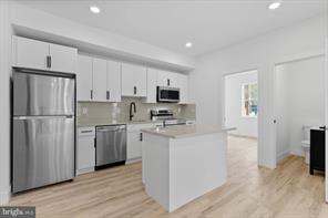 Philadelphia Townhome: 809 Diamond St