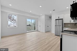Philadelphia Townhome: 809 Diamond St