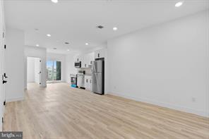 Philadelphia Townhome: 809 Diamond St