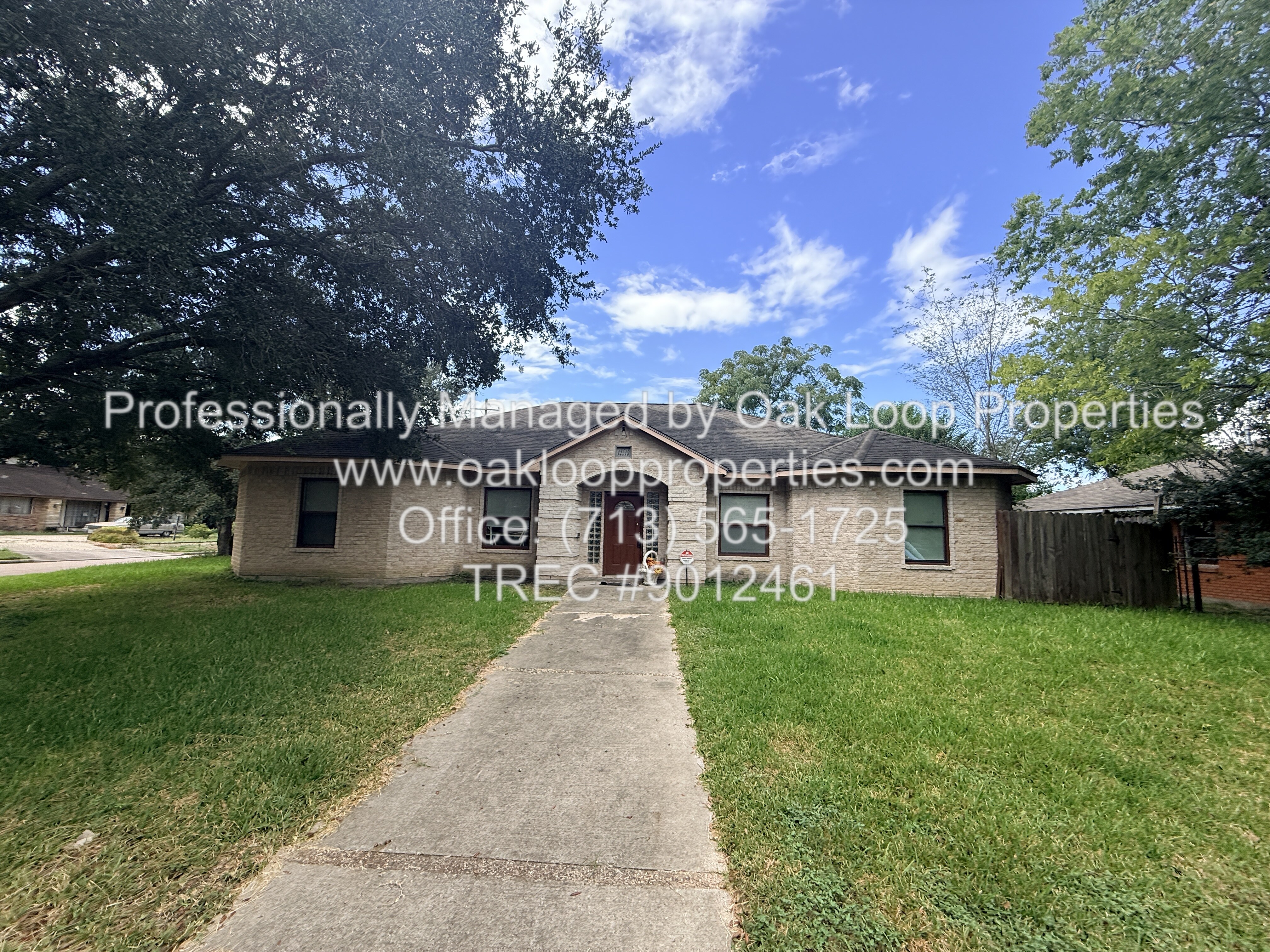Houston House: 12514 Safeguard St