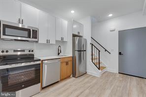 Philadelphia Townhome: 3842 Fairmount Ave