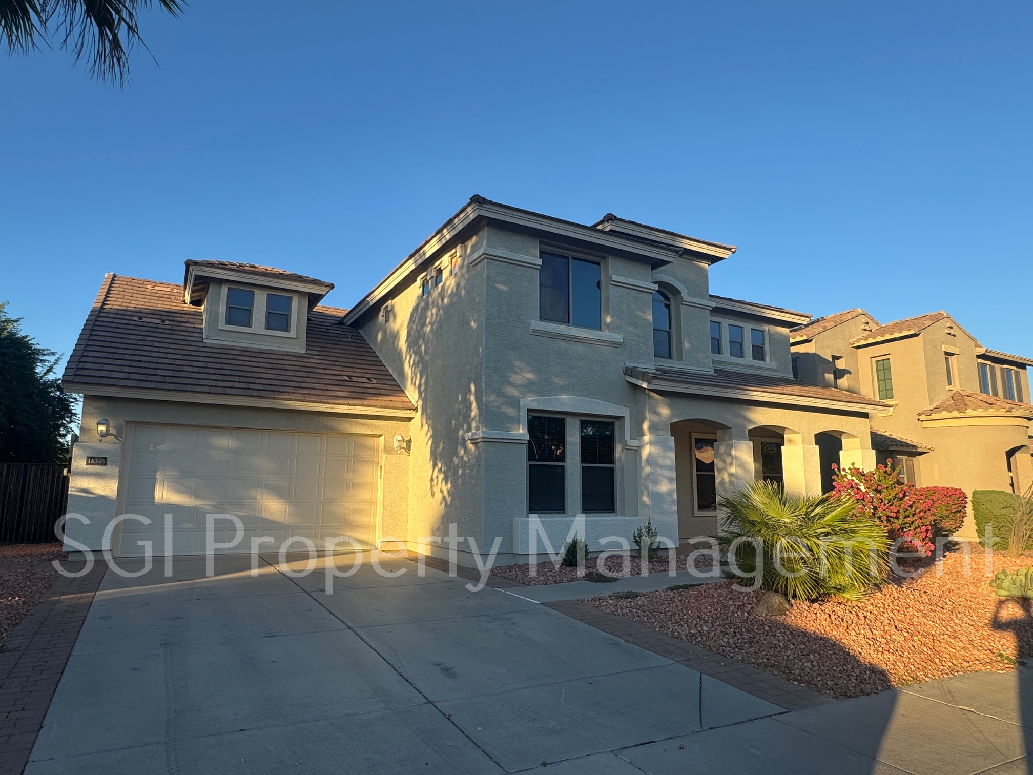 Waddell House: 18348 W Cheryl Dr