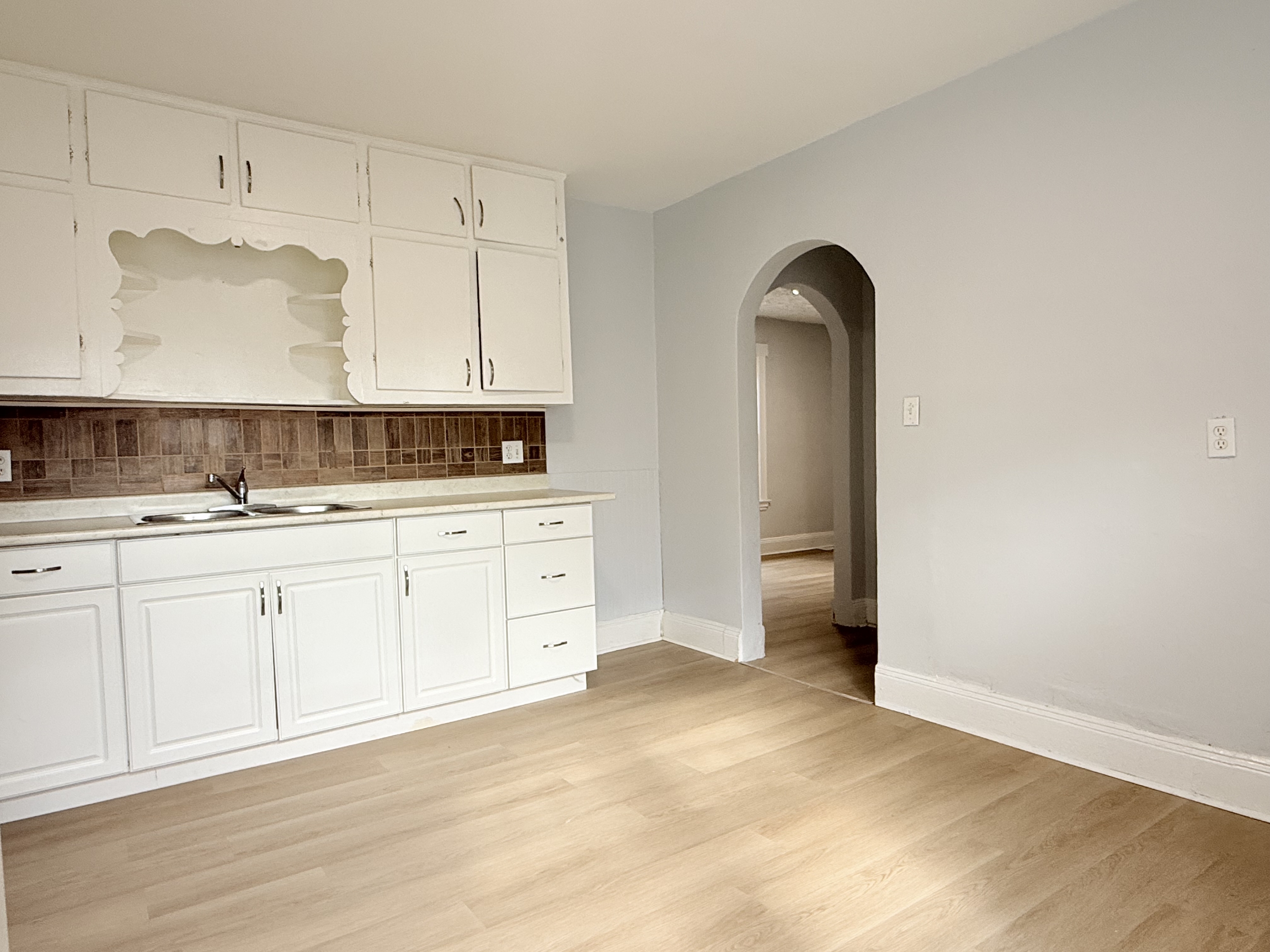 Windsor Condo: 491 Church St