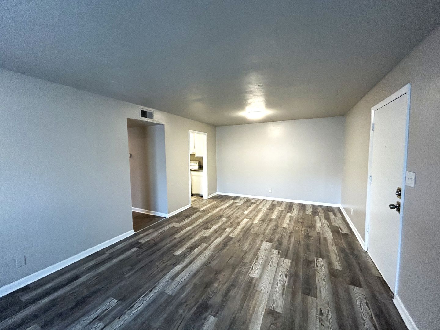 Macon Apartment: 3645 Mercer University Dr