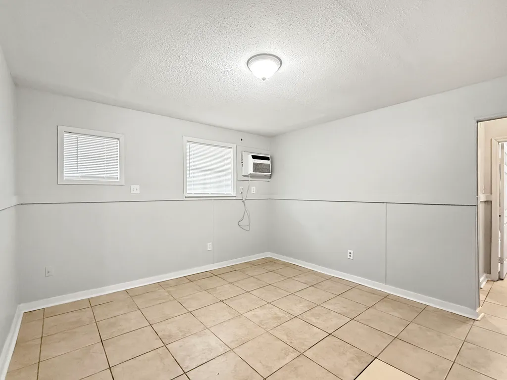 River Ridge Condo: 524 Starrett Rd