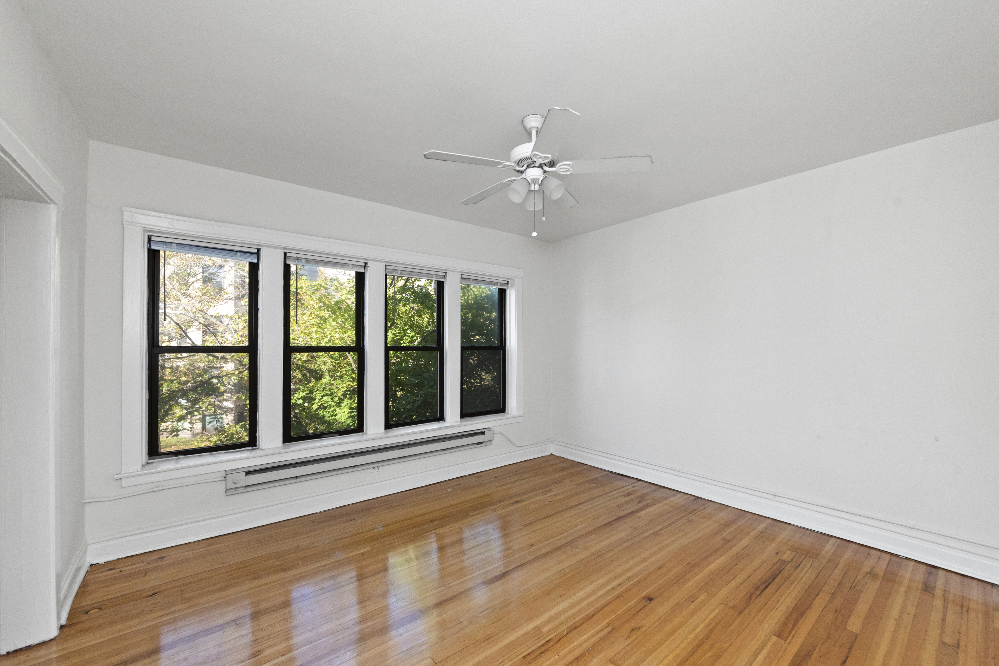 Chicago Condo: 3823 N Fremont St