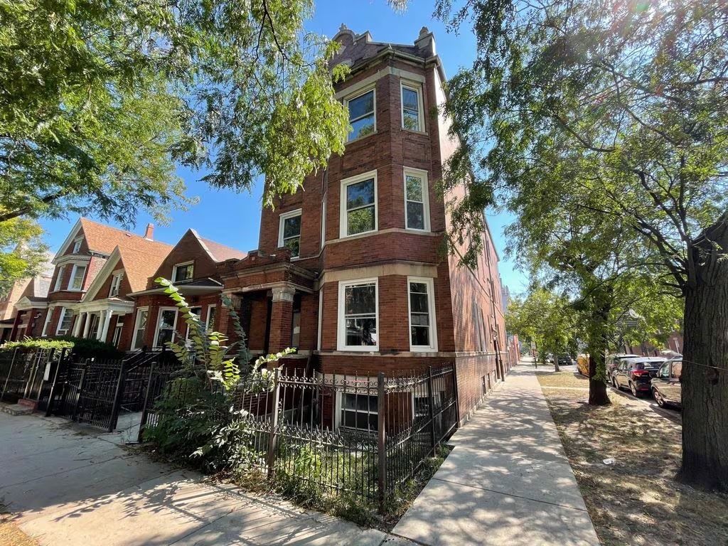 Chicago Apartment: 2659 W 22nd Pl