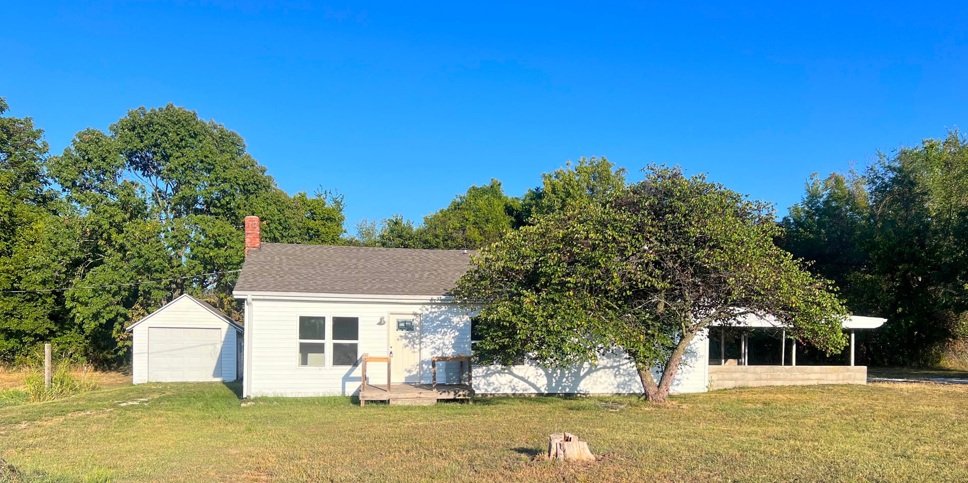 Carl Junction House: 6296 Joplin Street