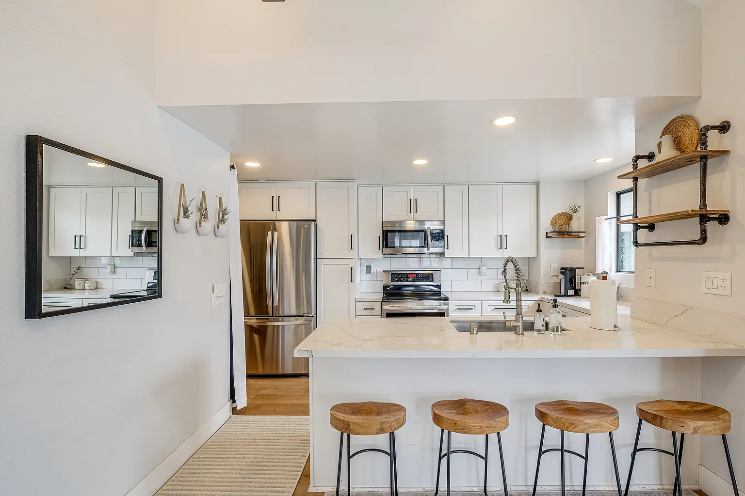 Solana Beach Condo: 532 Via De La Valle