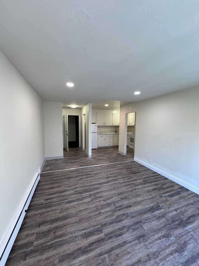 San Leandro Apartment: 532 Bancroft Ave