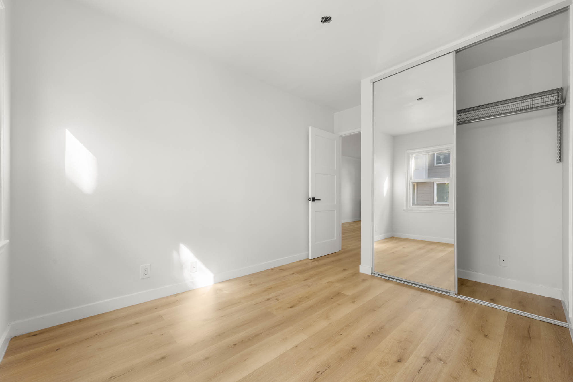 Los Angeles Condo: 5846.5 W 88th St
