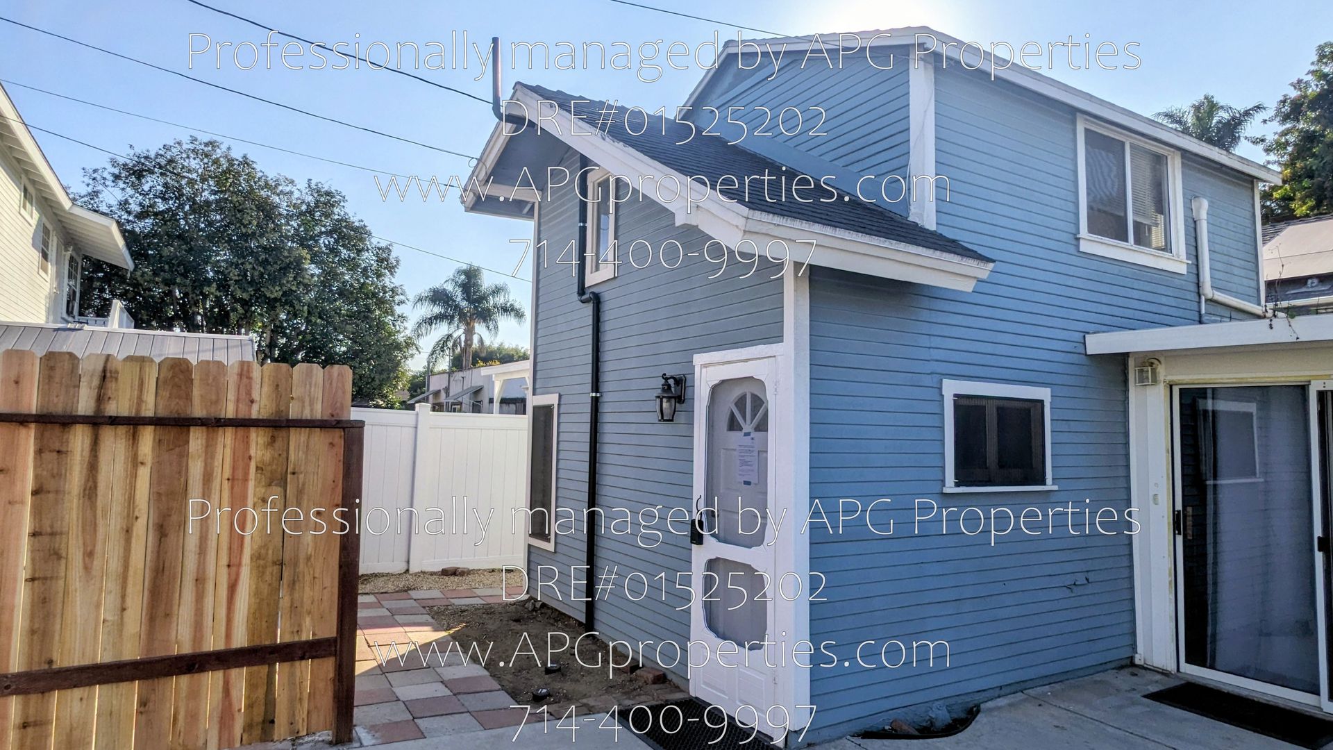 Fullerton House: 136 1/2 N Yale Ave