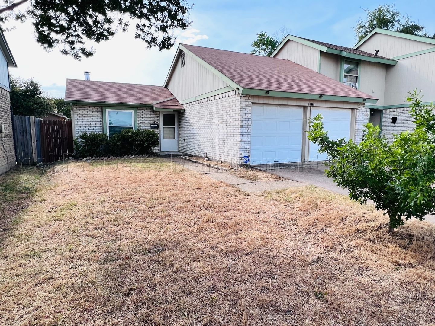 Grand Prairie House: 2925 Fairway Dr.