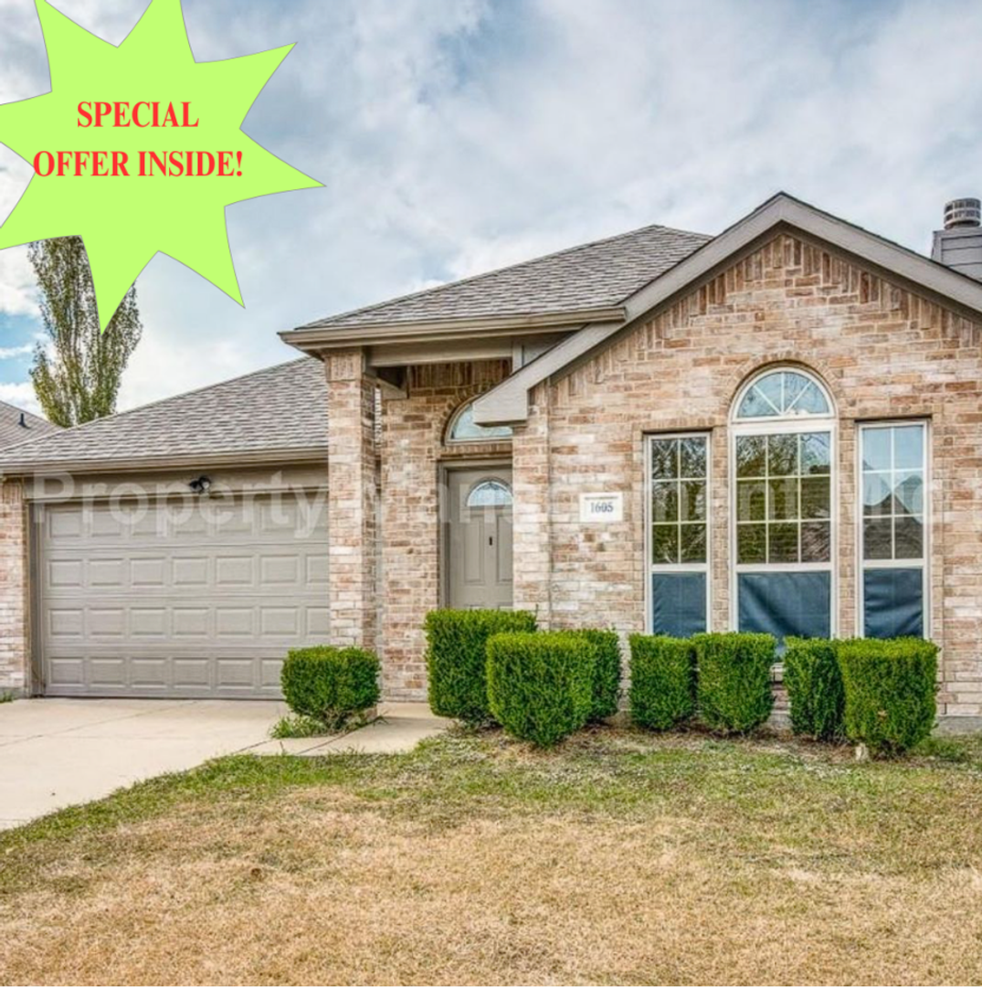 Royse City House: 1605 Bob Dr