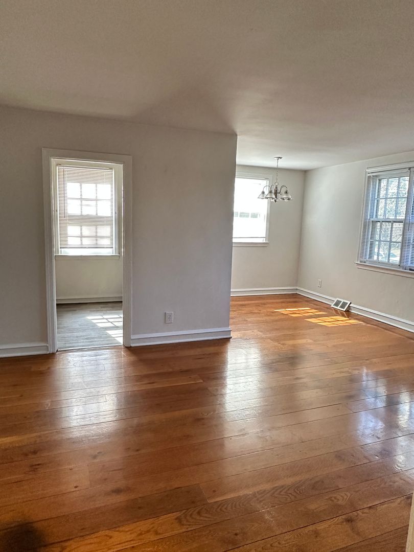 Philadelphia Apartment: 2901 Woodpipe Ln
