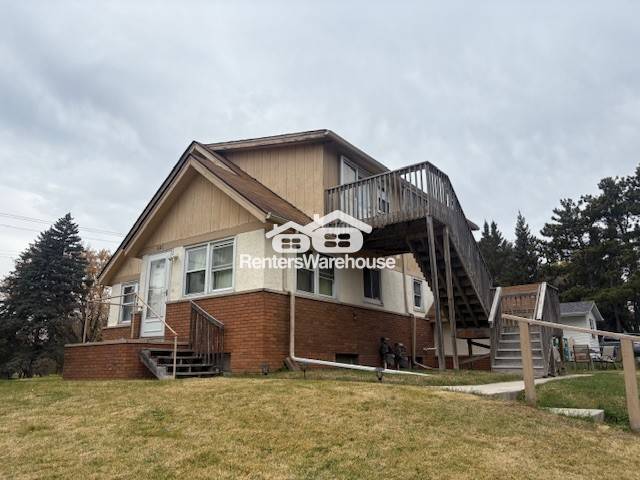 Little Canada Townhome: 601 Labore Rd Lower Unit