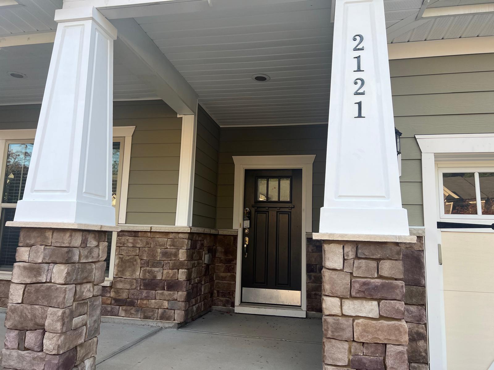 Cary House: 2121 chipley dr