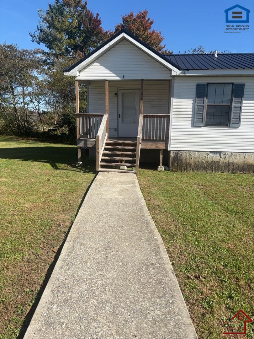 Mcminnville House: 246 Dogwood Pointe Dr