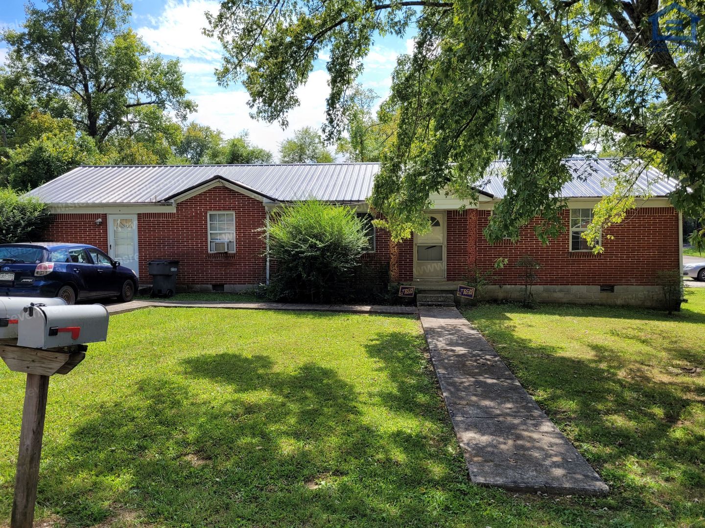 Cookeville House: 205 E 13th St