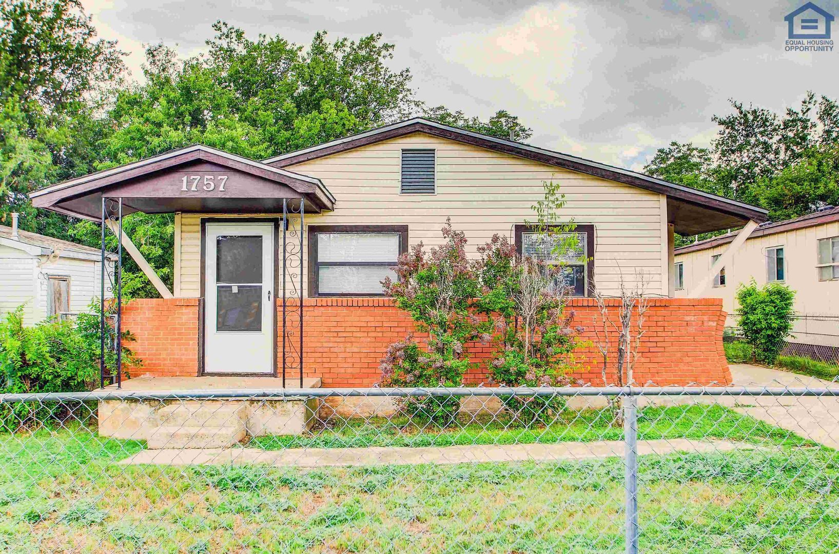 Lawton House: 1757 SW 13th St