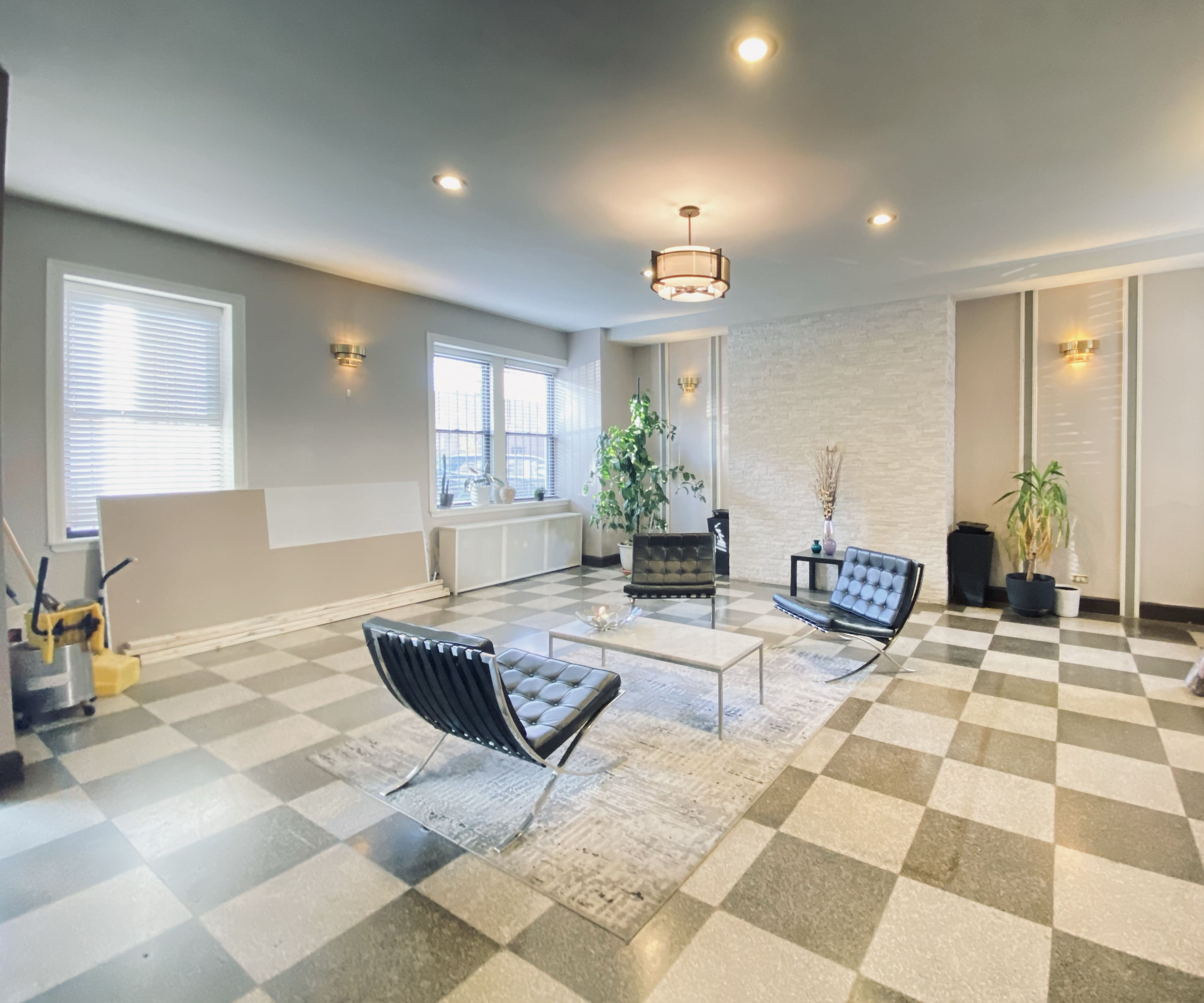 Chicago Condo: 3933 N Clarendon