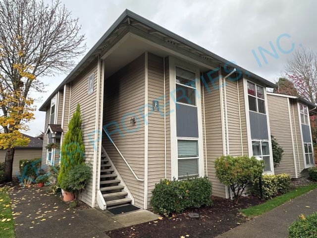 Gresham Condo: 4686 W. Powell Blvd