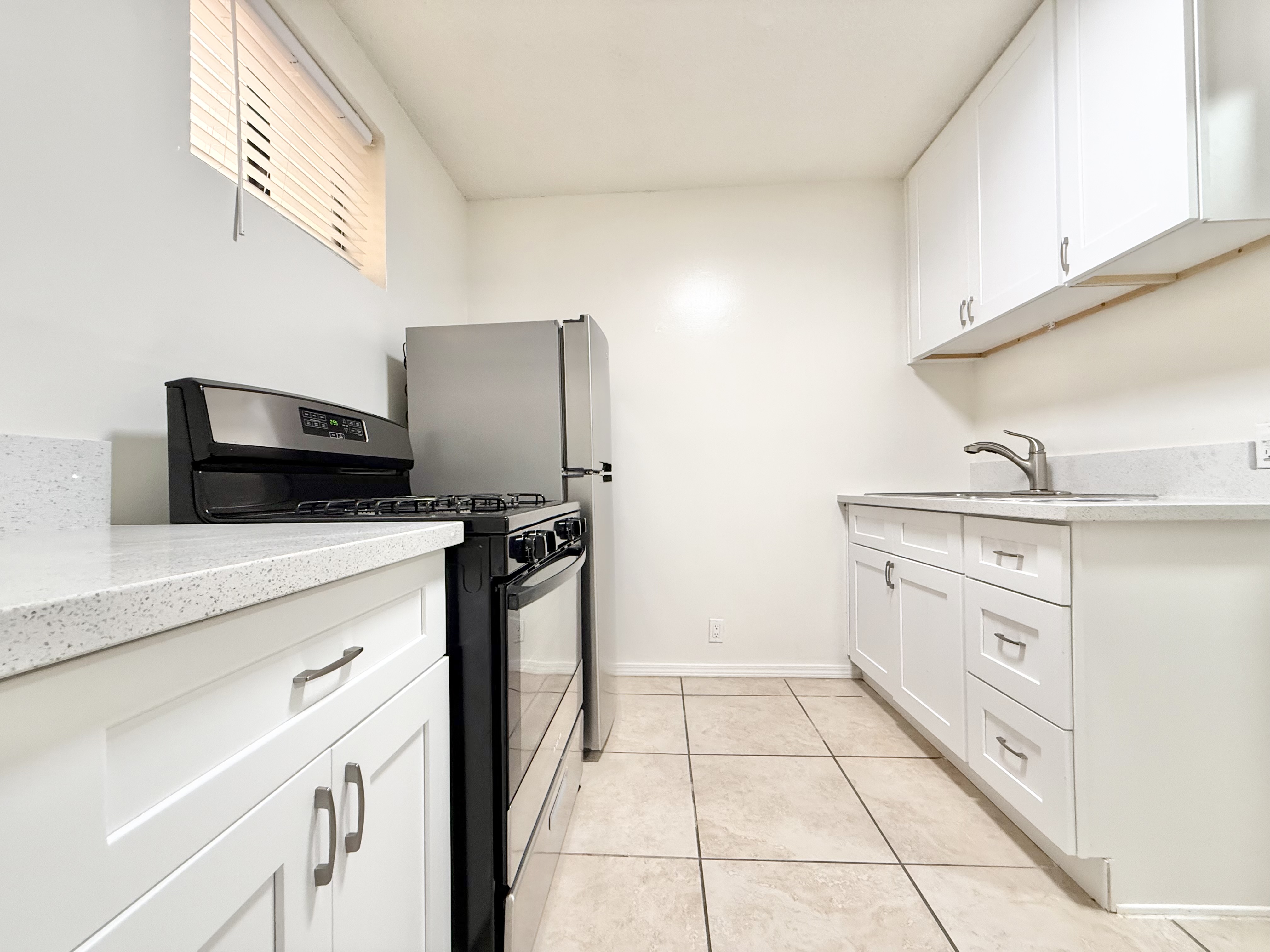 Long Beach Condo: 8 69th Pl