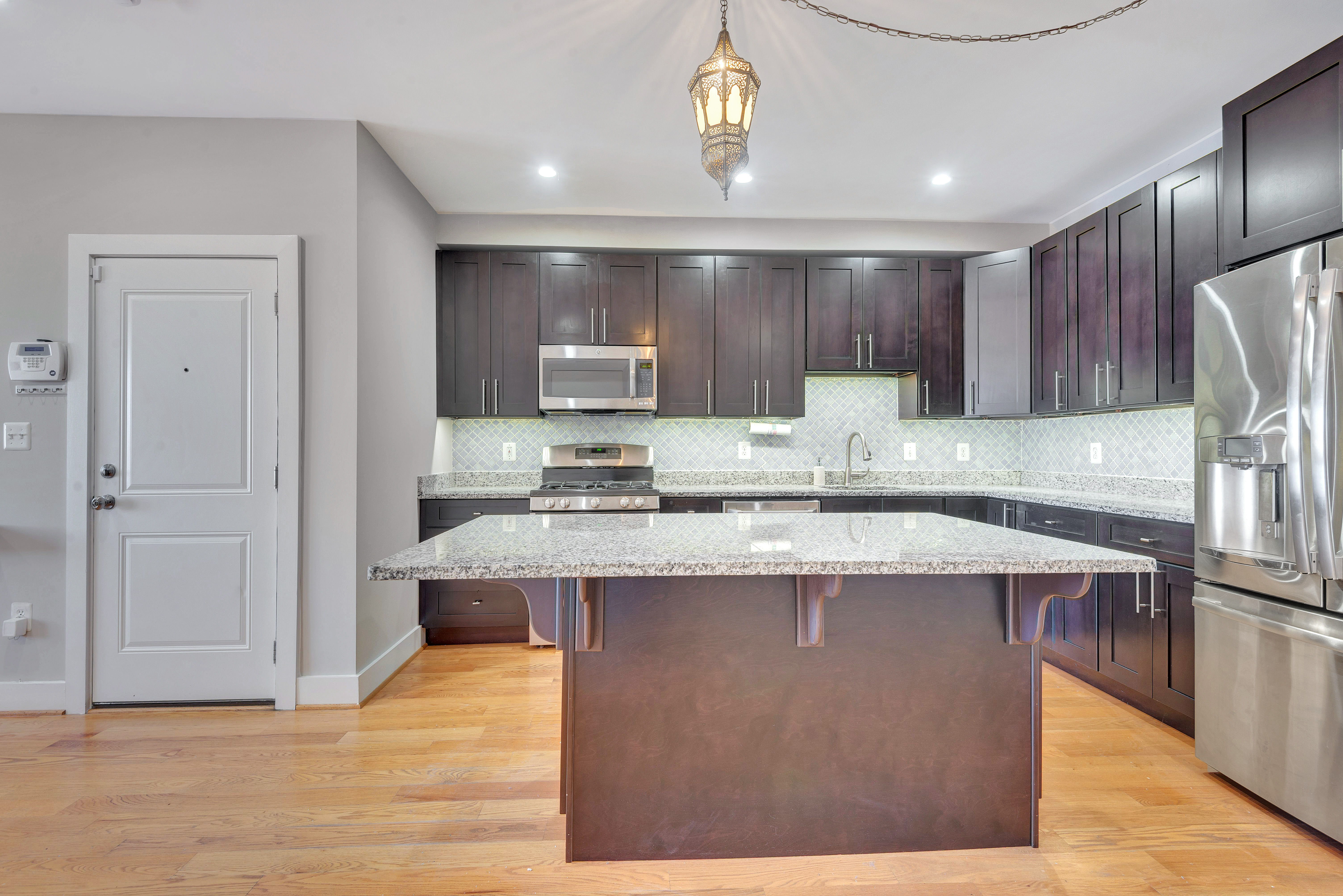 Washington Condo: 1928 3rd St NE